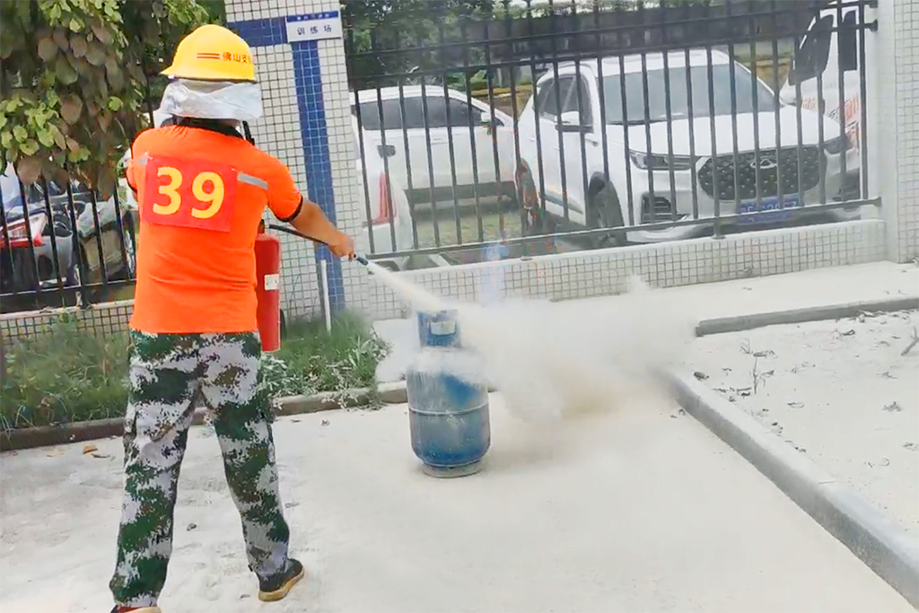 AG�콢�� (�й���½) ���޹�˾����