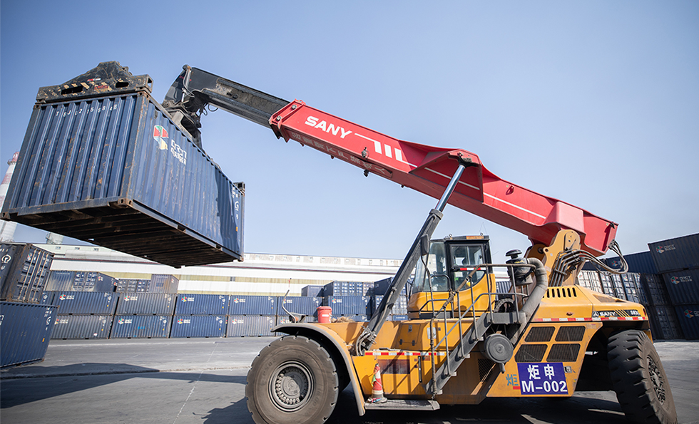 AG�콢�� (�й���½) ���޹�˾����