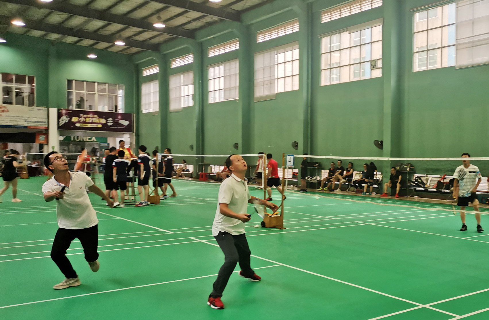 AG�콢�� (�й���½) ���޹�˾����