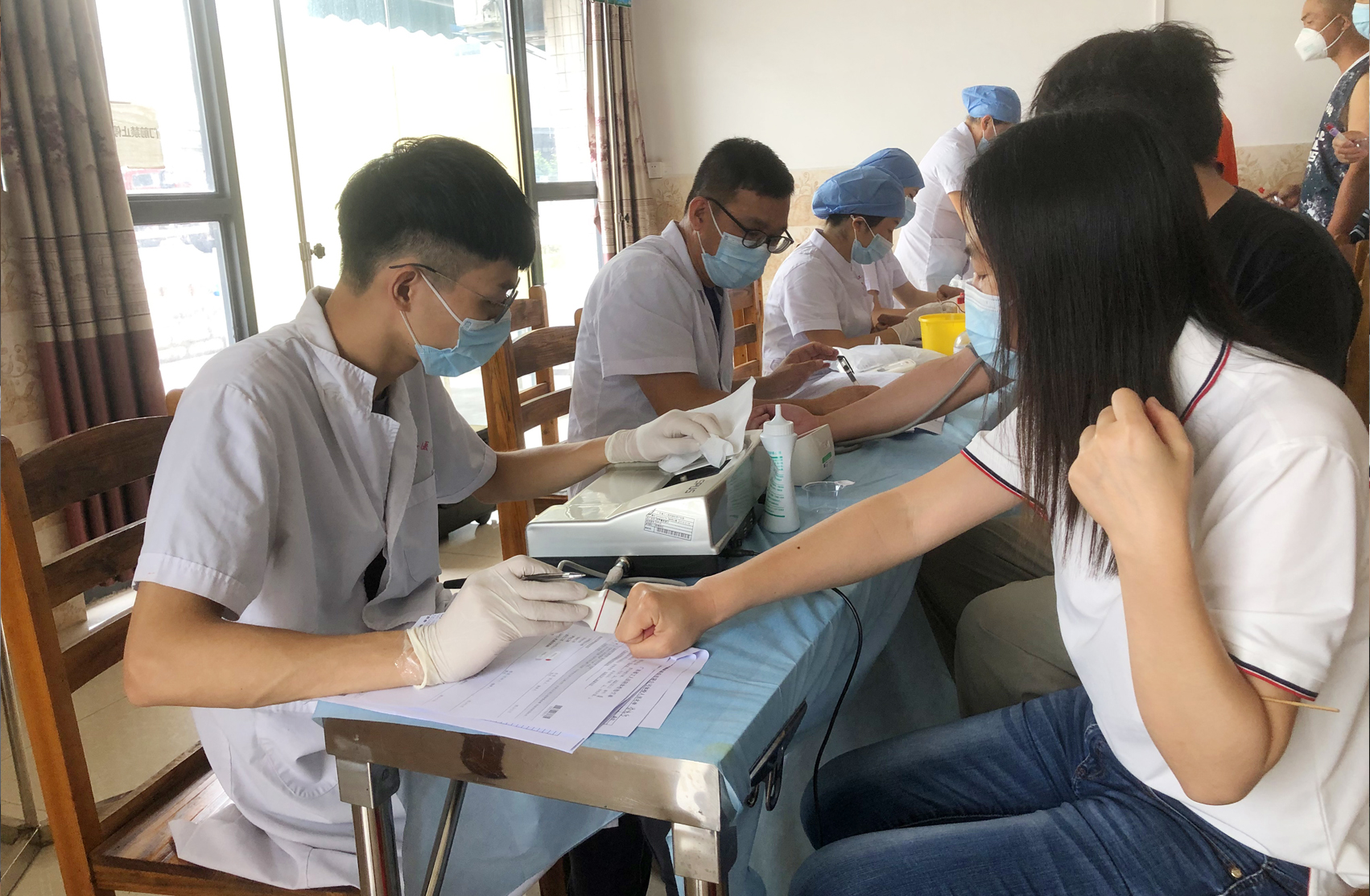 AG�콢�� (�й���½) ���޹�˾����