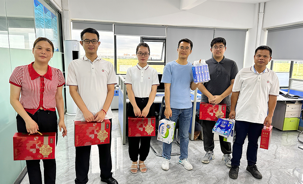 AG�콢�� (�й���½) ���޹�˾����