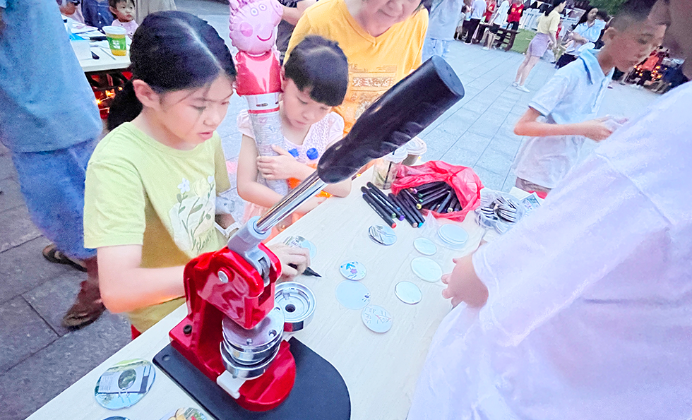 AG�콢�� (�й���½) ���޹�˾����