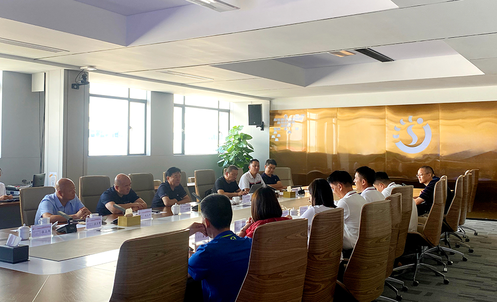 AG�콢�� (�й���½) ���޹�˾����