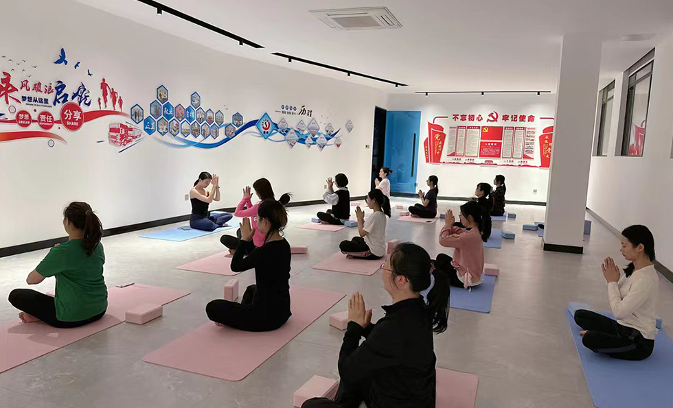 AG�콢�� (�й���½) ���޹�˾����