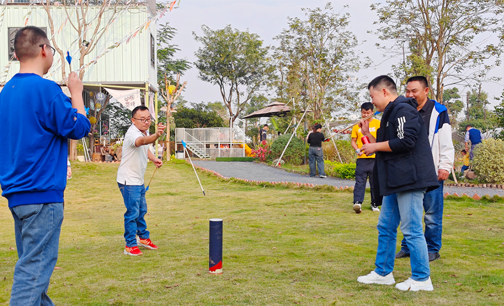 AG�콢�� (�й���½) ���޹�˾����