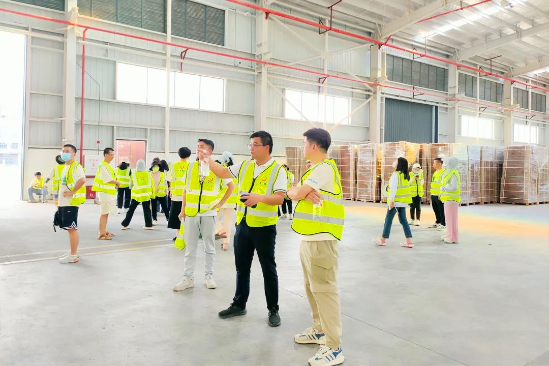 AG�콢�� (�й���½) ���޹�˾����