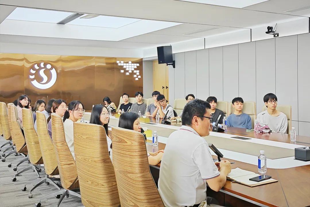 AG�콢�� (�й���½) ���޹�˾����