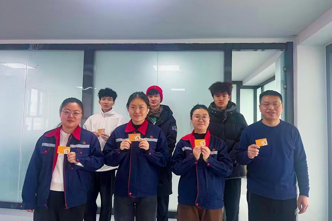 AG�콢�� (�й���½) ���޹�˾����