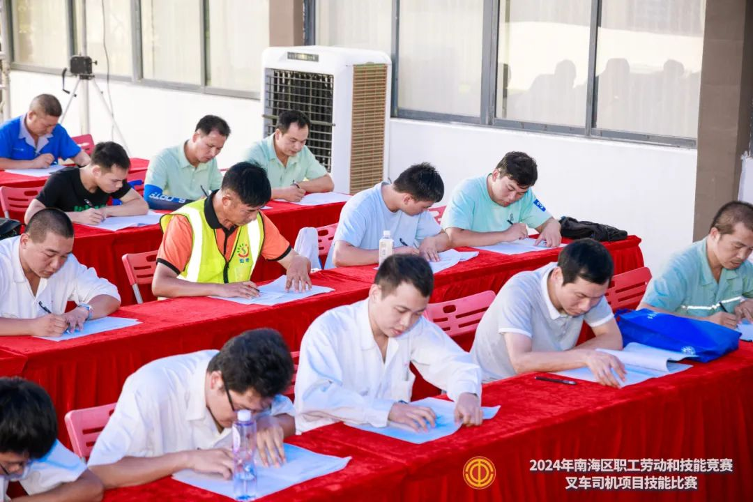 AG�콢�� (�й���½) ���޹�˾����