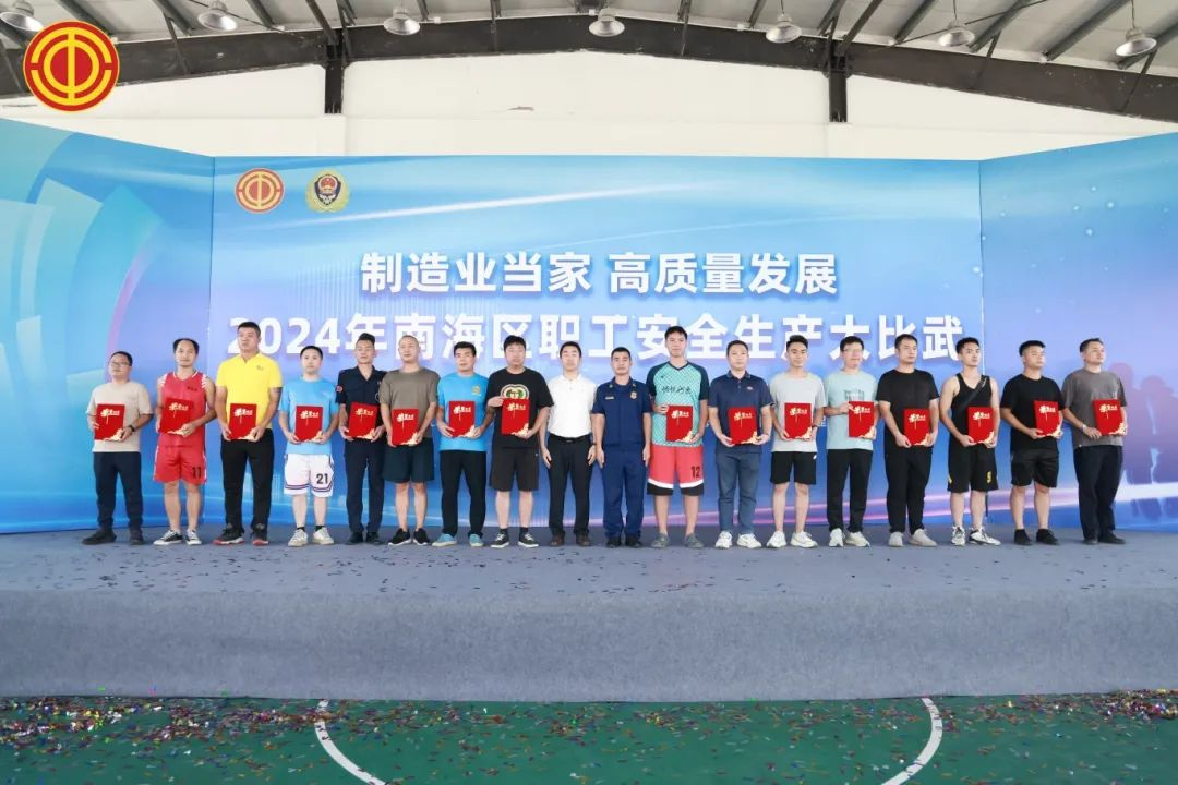 AG�콢�� (�й���½) ���޹�˾����