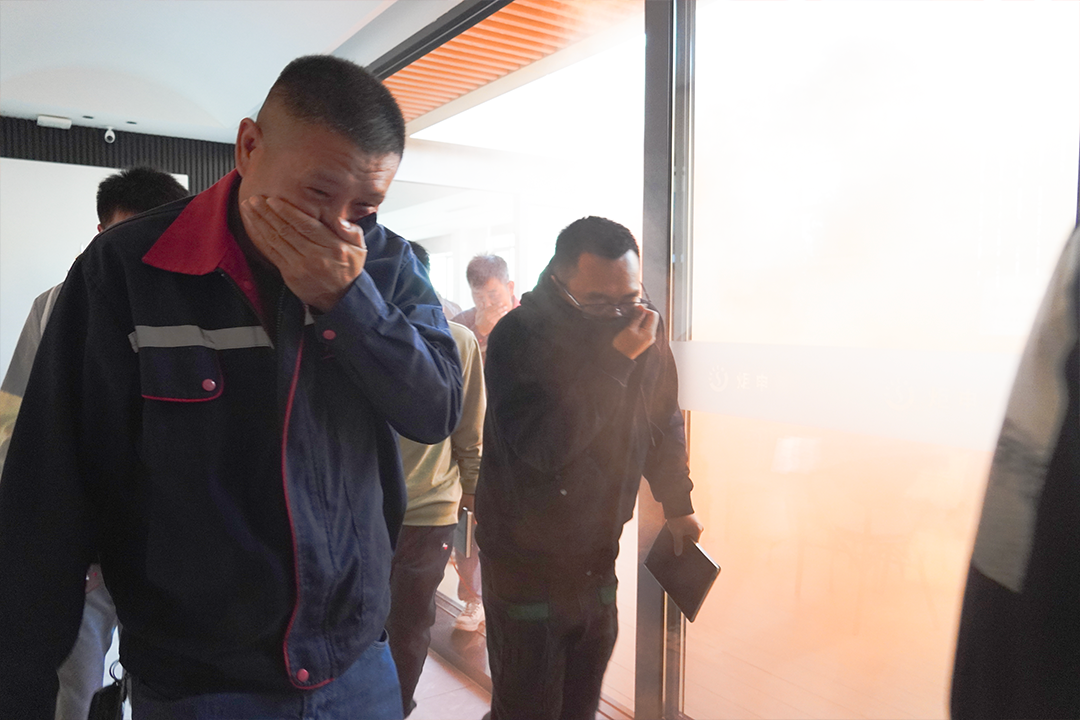 AG�콢�� (�й���½) ���޹�˾����