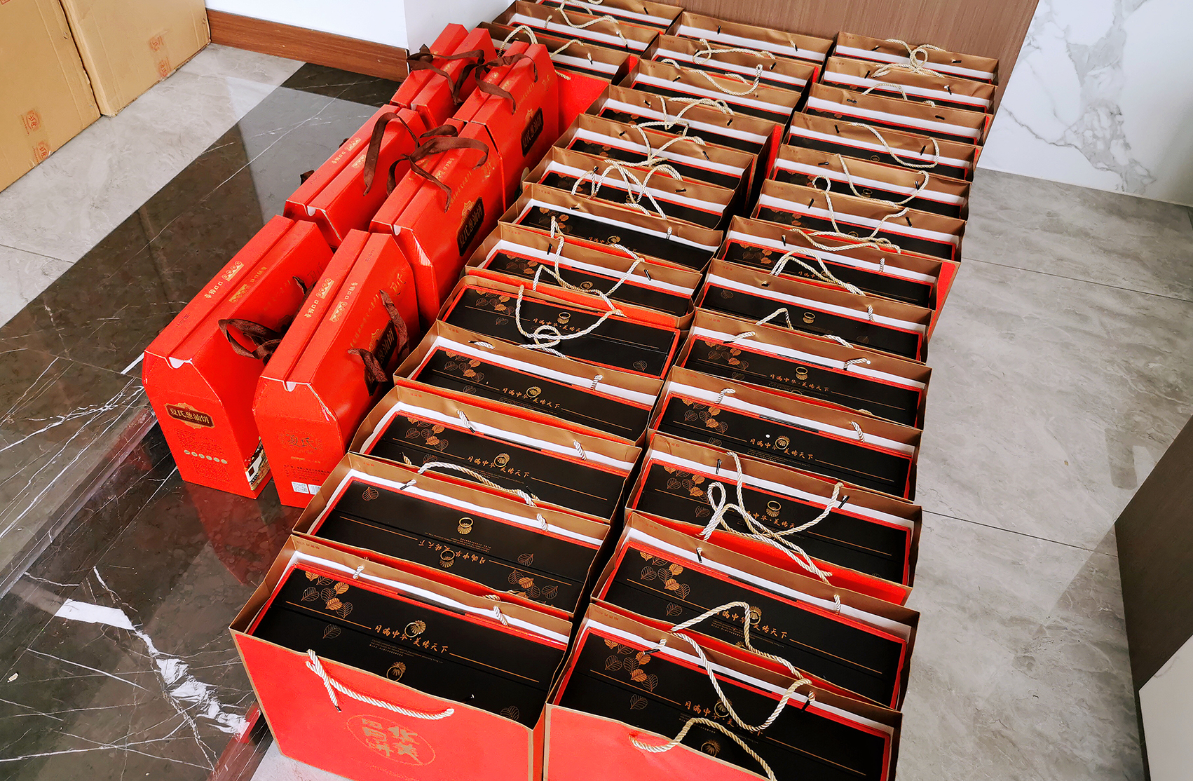 AG�콢�� (�й���½) ���޹�˾����