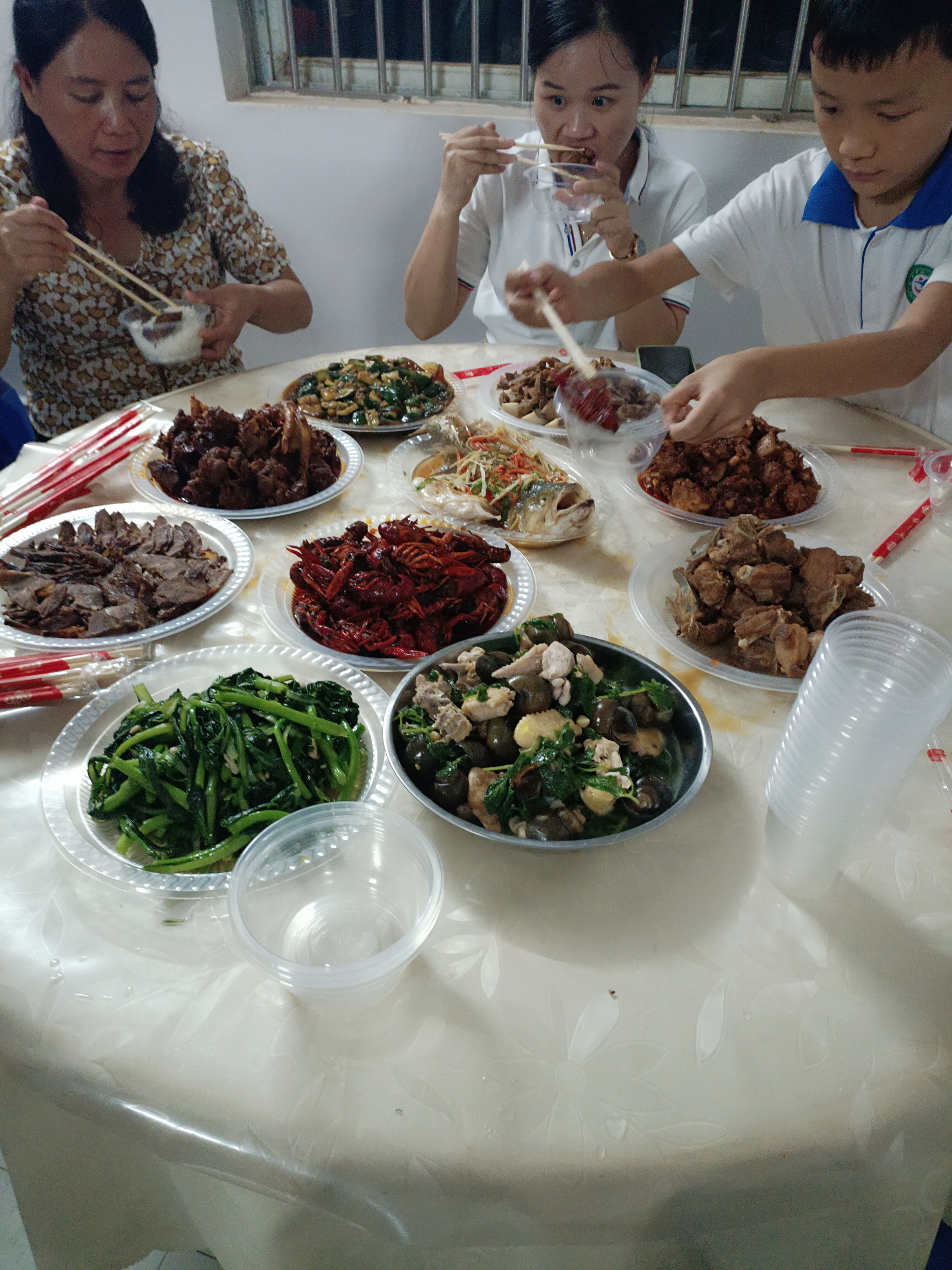 AG�콢�� (�й���½) ���޹�˾����