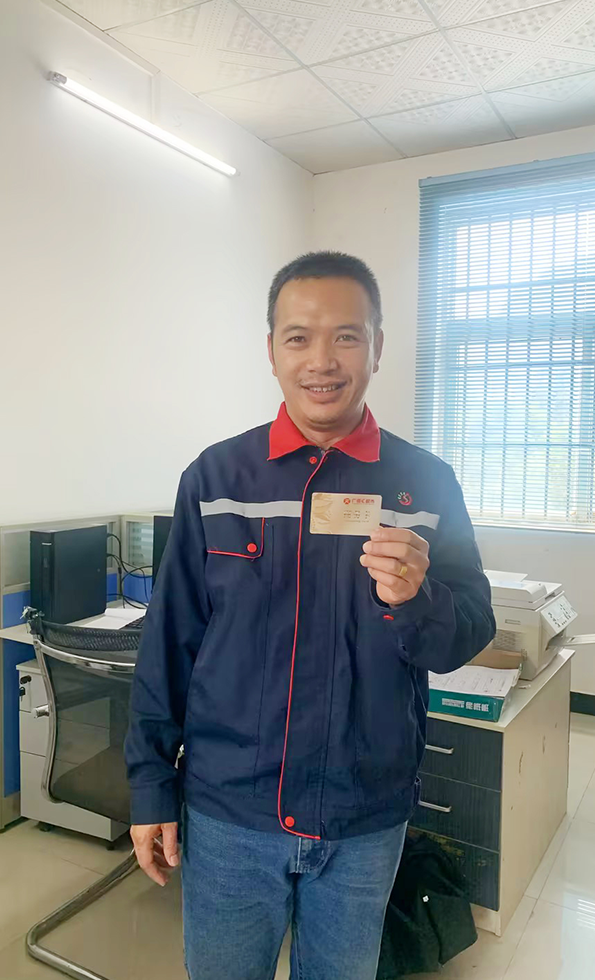 AG�콢�� (�й���½) ���޹�˾����